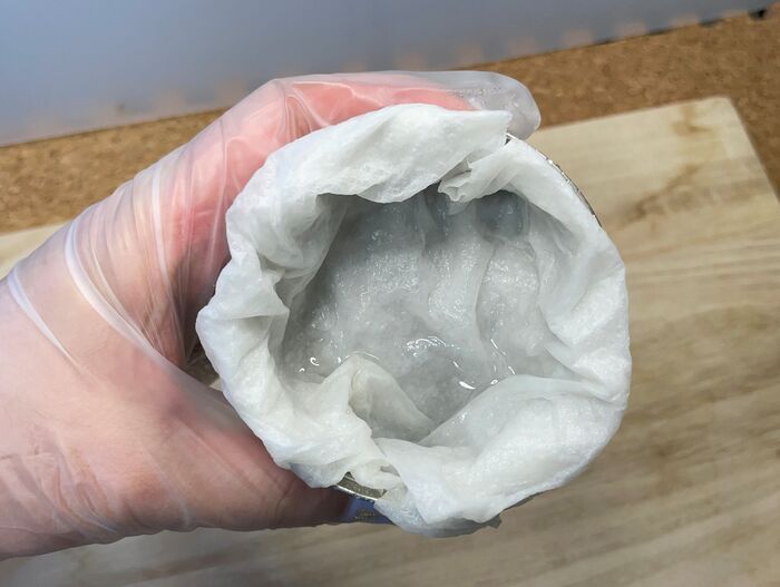 『ツナ缶の油』が放置でピカピカに！？汚れもニオイも全部消えた〈100均アイテム〉の正体♡