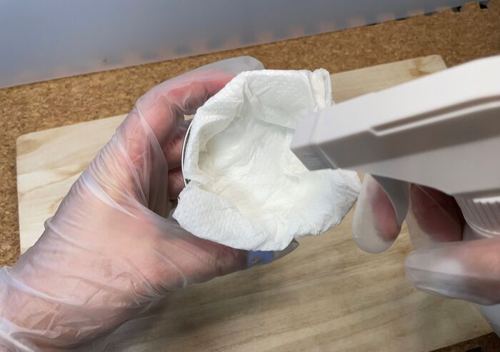 『ツナ缶の油』が放置でピカピカに！？汚れもニオイも全部消えた〈100均アイテム〉の正体♡