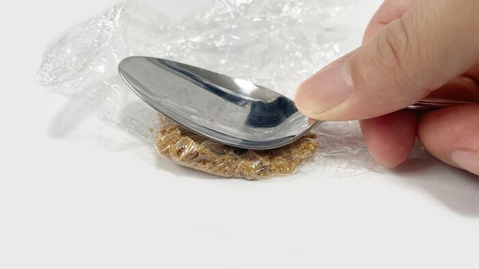 カチカチに固くなった「コンソメ」を超簡単に砕く裏ワザ！公式おすすめの方法やってみた♪