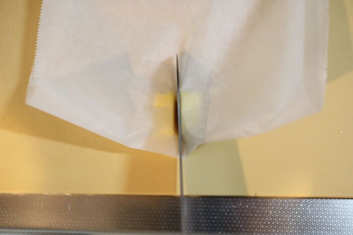 余りがちな『クッキングシート』が実は万能だった！？まさか料理以外に使えるなんて♡家事革命テク3選