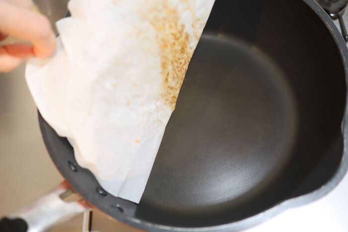 余りがちな『クッキングシート』が実は万能だった！？まさか料理以外に使えるなんて♡家事革命テク3選