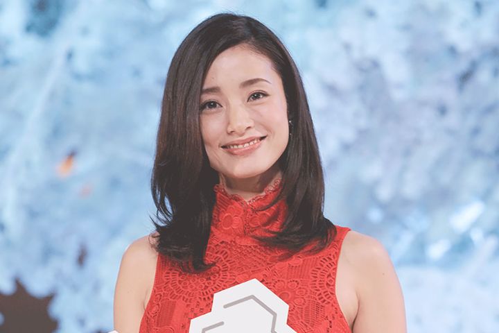 上戸彩さん（2018年11月21日、時事通信フォト）