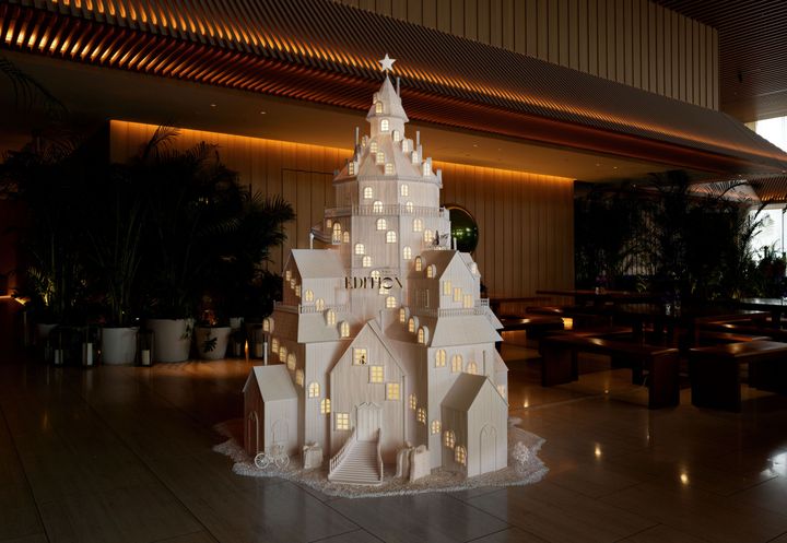 東京エディション虎ノ門フェスティブツリー