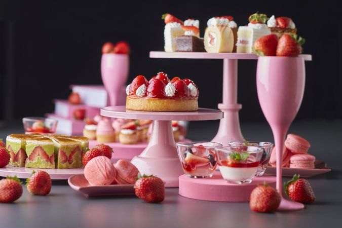 ホテルニューオータニ博多「スーパースイーツビュッフェ2026 ～ホテルでいちご狩り～」