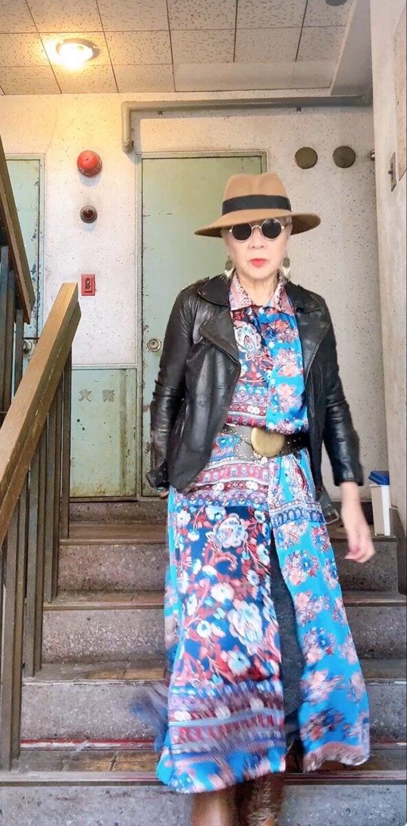 革ジャンおすすめスタイル②フェミニンMIX