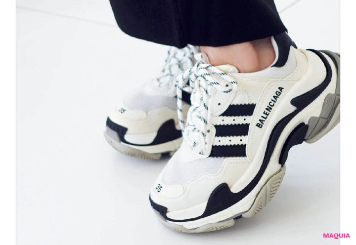 田中みな実の私服 バレンシアガのスニーカー