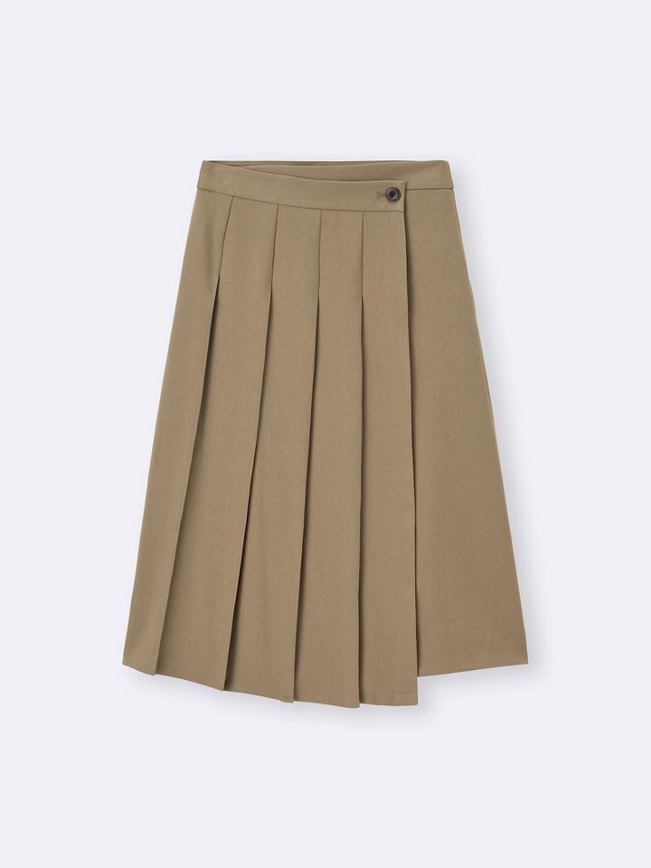 【GU】太めプリーツが今っぽい、きれいめラップスカート