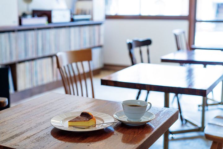京都〈遠藤珈琲店〉自家焙煎マイルドブレンド、チーズケーキ