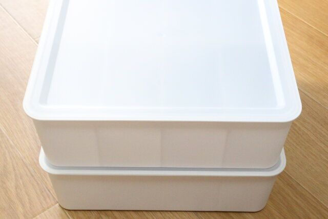 ダイソーの下着収納ケース フタ付 8マスはスタッキング収納可能