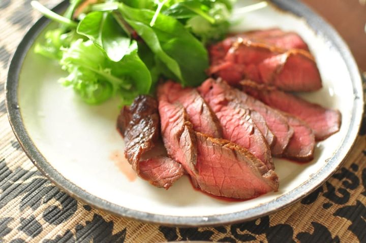 ロゼ色のローストビーフ