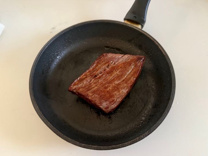 手で触れるくらい