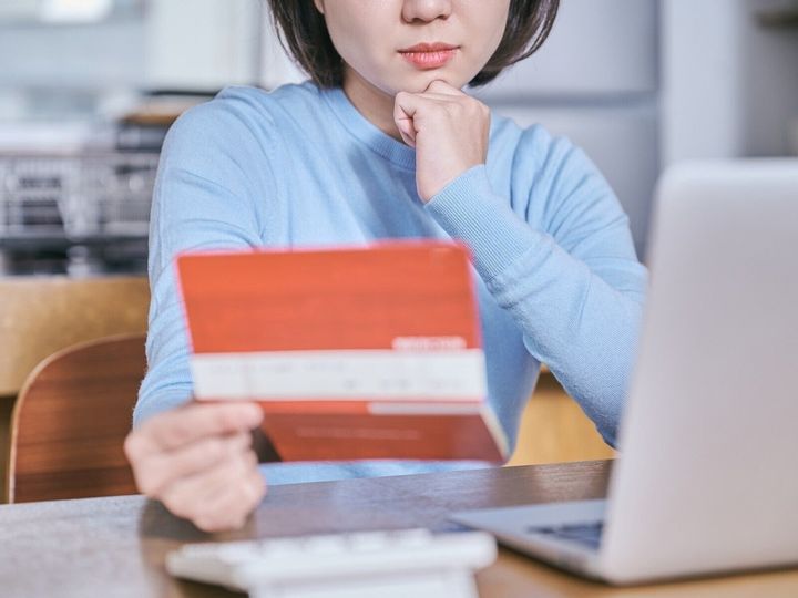 経済的な事情で進学をためらう学生や、成績優秀な生徒に対して学費を補助する奨学金制度。All About ニュース編集部が実施した「奨学金」に関する調査から、熊本県在住・29歳女性のエピソードを紹介します。