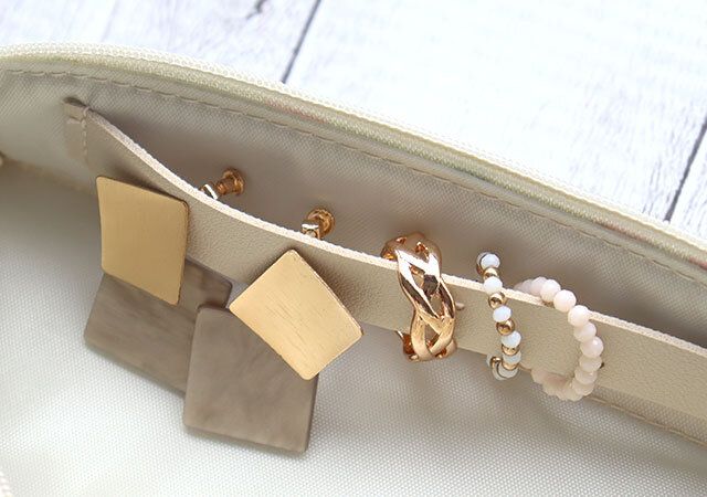 『素敵なあの人』2月号の付録はkippisの超優秀マルチケース使用例アクセサリー