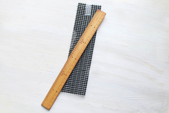 半分に折って留める