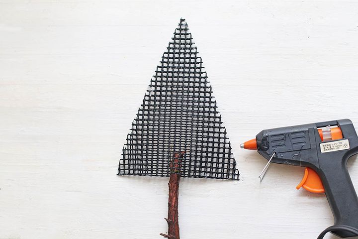 メッシュシートをグルーで固定