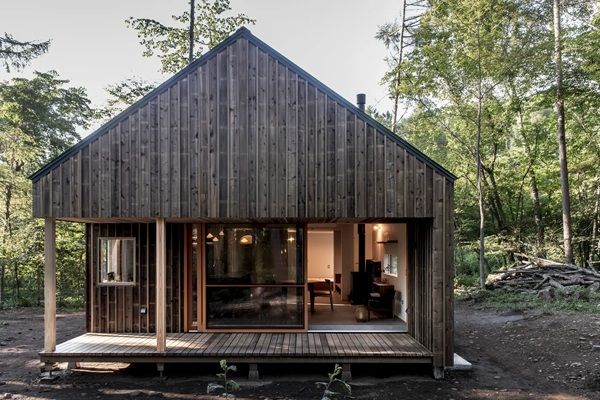 自然素材の家づくりを行う菱田工務店が平屋住宅「Whisper of Wood 木ノ香」をHPで公開