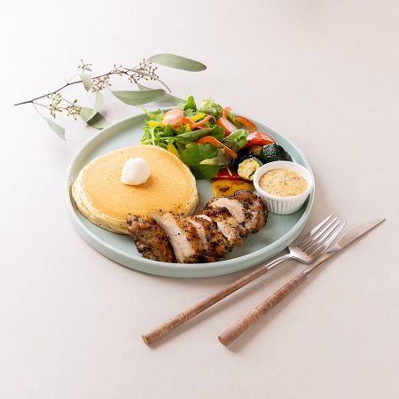 【京都府京都市】南岩本公園内の「The Paddock Cafe」で、乗馬や餌やり体験イベントを開催