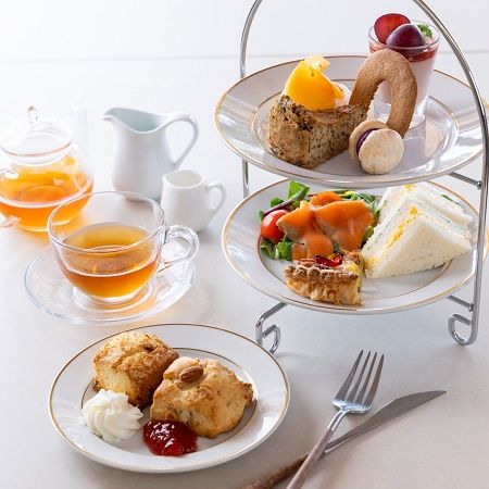 【京都府京都市】南岩本公園内の「The Paddock Cafe」で、乗馬や餌やり体験イベントを開催