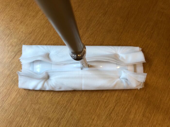 『フロアワイパー』の断然ラクな使い方みつけた！シート交換の回数が減る〈ズボラ化〉に注目♡