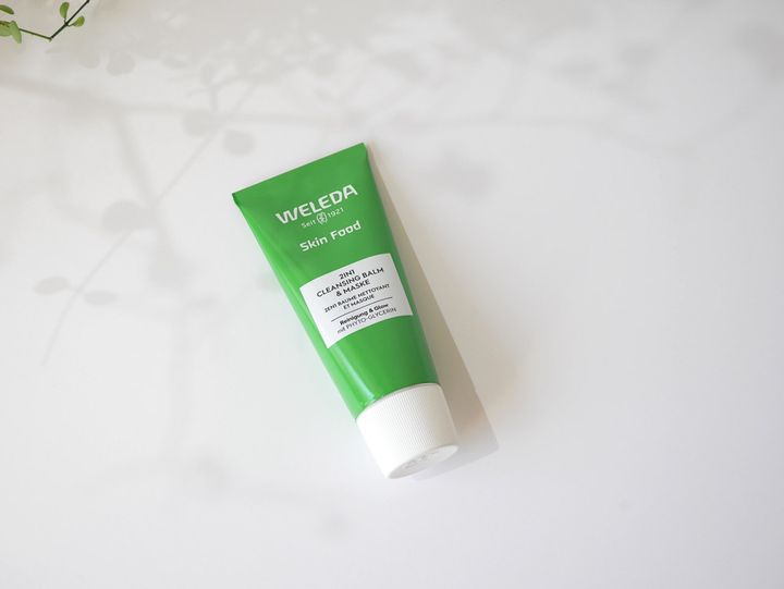 とろけるテクスチャーとじんわり温感でゴワつきもくすみもオフ ヴェレダ「スキンフード クレンジングバーム」