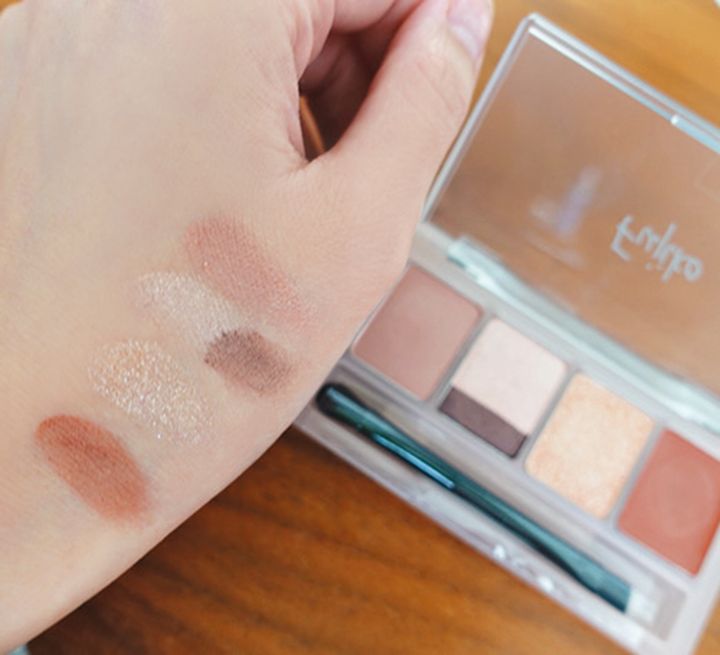 1、Fujiko マルチイージーパレット 03