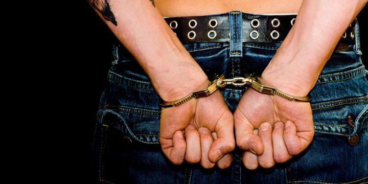 生々しい犯罪を見る心理