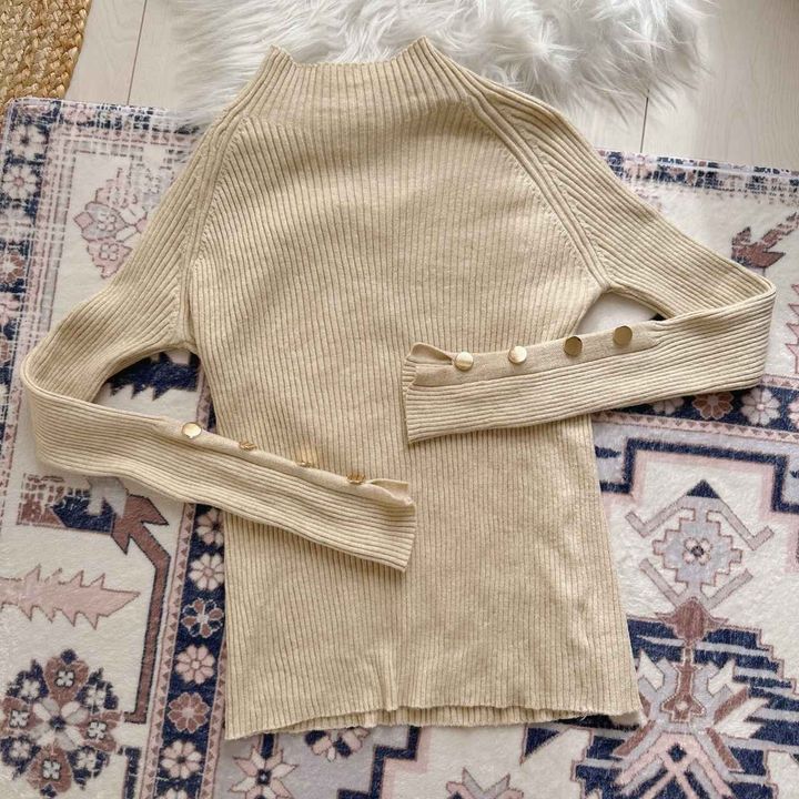 画像: タートルネックセーター