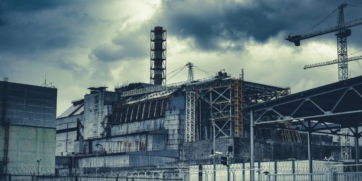 放射線に強い菌を食べたら放射線耐性が得られるのか？