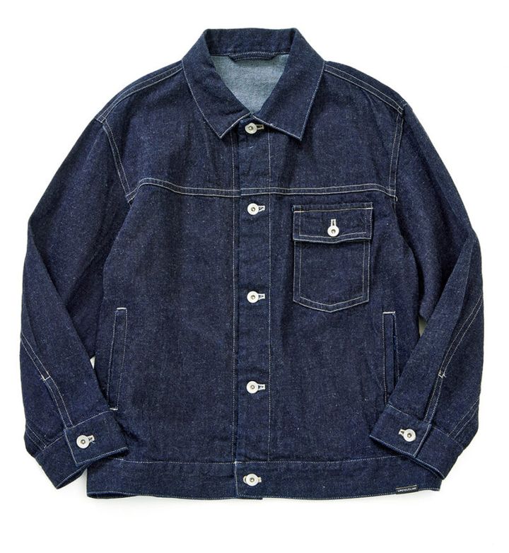 デニムジャケット¥38,500／ヤエカ（ヤエカ アパートメント ストア）