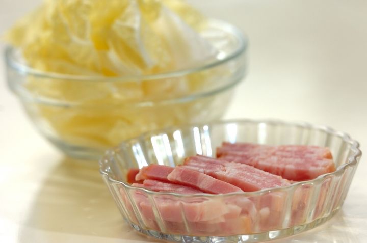 残り野菜とベーコンのスープの下準備2