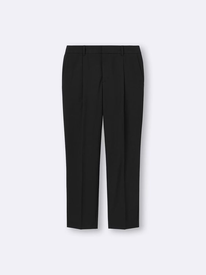 【GU】定番のテーパードパンツで下半身をすっきり見せ！