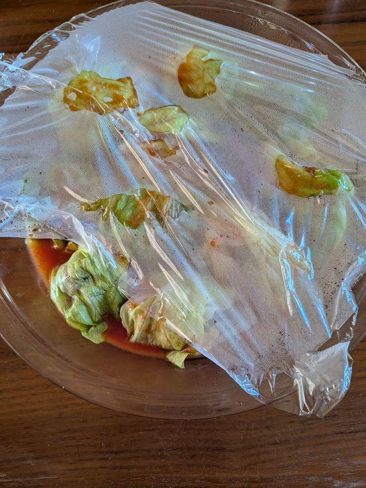 6．ふんわりとラップをし、3分半加熱する。