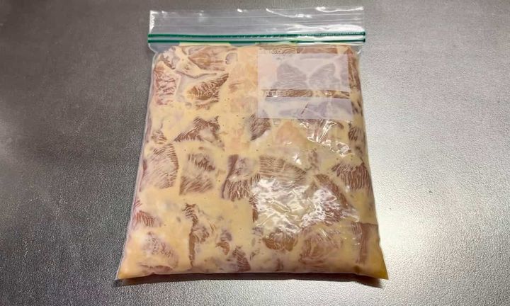 「漬けて焼くだけサイコロチキン」レシピ