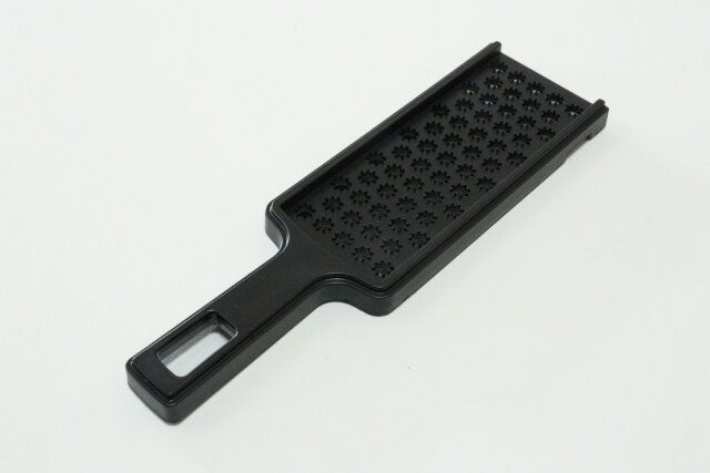 セリアのベーシック ミニおろし器のビジュアル