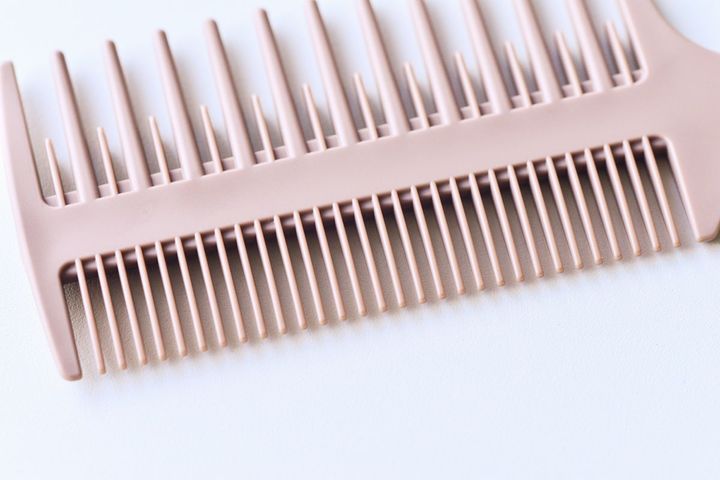 【100均】のヘアコームおすすめ10選！セリア・ダイソー・キャンドゥ