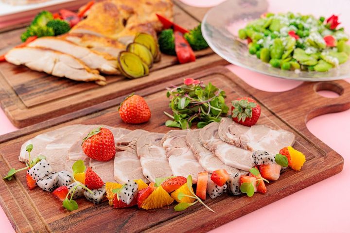 【～早春～】冷製ポーク いちご入りフルーツ甘酢添え