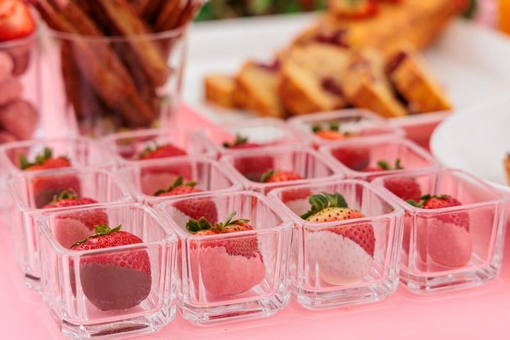 【～花時～】チョコレートを纏ったあまおう