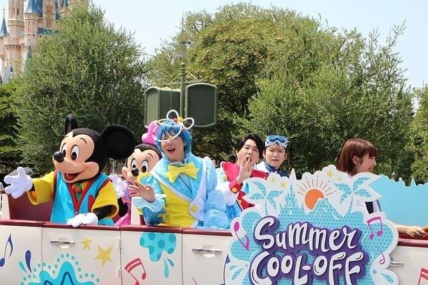 2025年夏、東京ディズニーランドのスペシャルグリーティングに登場したMrs. GREEN APPLE