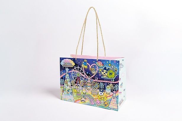 コラボグッズ4000円以上の購入でもらえるショッピングバッグ 【提供画像】