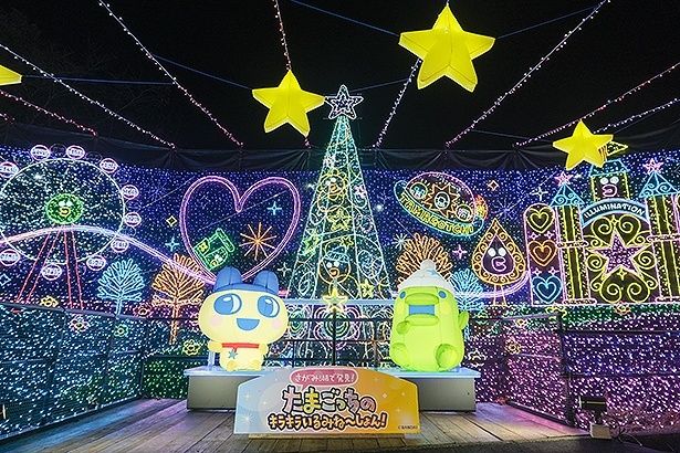 音楽や映像が流れる中、「まめっち」と「くちぱっち」に挟まれて写真を撮ることができる「まめっちとくちぱっちのたまともリフト」