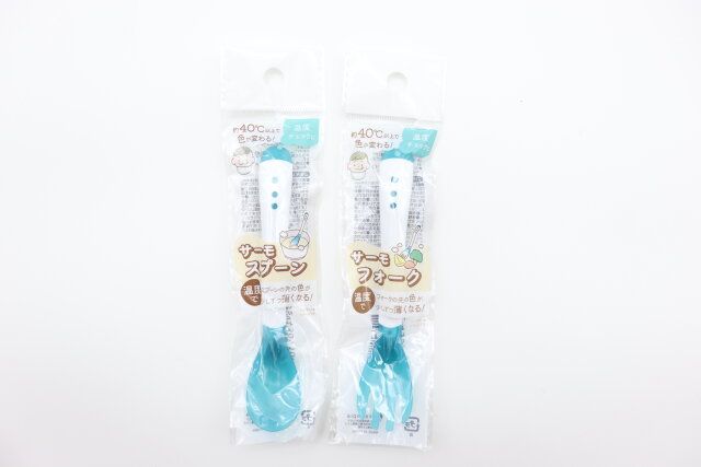 セリアのサーモスプーンとサーモフォークのパッケージ