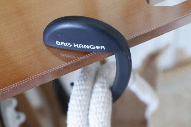 ダイソー テーブル用バッグハンガー