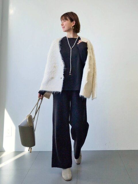 2025冬大人女性ニットアップきれいめパンツコーデ