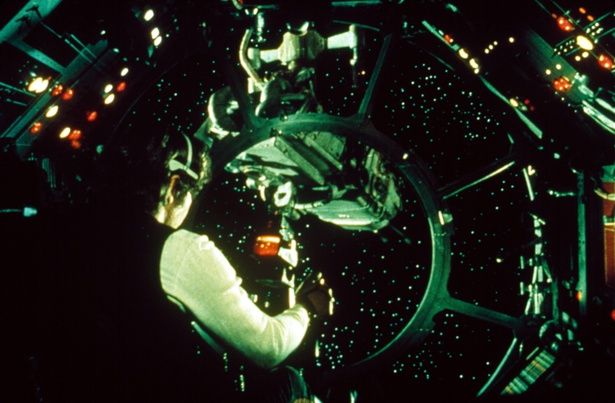 『スター・ウォーズ』(77)よりミレニアム・ファルコン号の船内 [c]EVERETT/AFLO