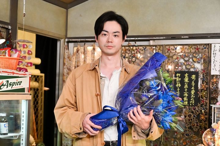 『もしもこの世が舞台なら、楽屋はどこにあるのだろう』主演・菅田将暉がクランクアップ （C）フジテレビ width=