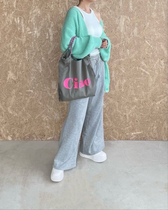 しまむら「フェザーカーディガン」