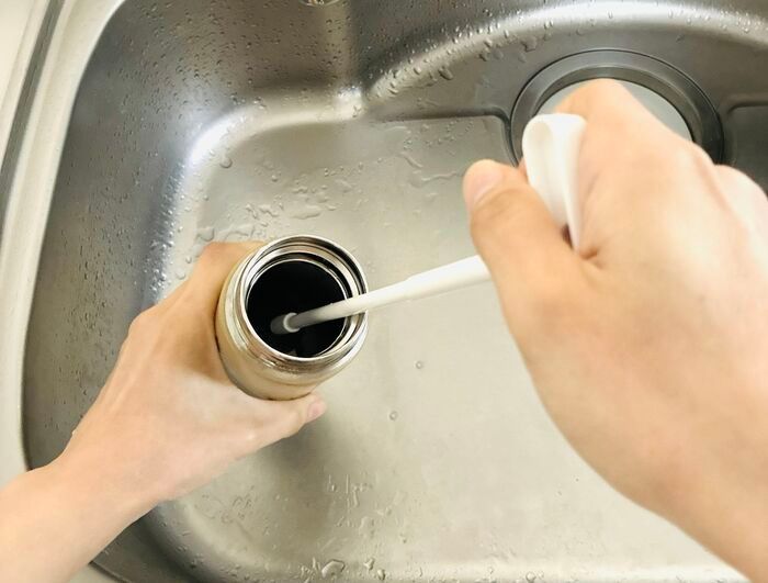 【セリア】考えた人天才！ボトル洗いの名品、感動レベルでした♡「痒いところに手が届く」「ハンドルの形もナイス」