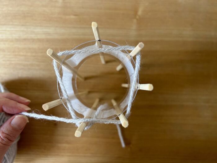 ペットボトル×割りばしで『編み機』ができました♡冬の編み物デビューにもぴったり♪