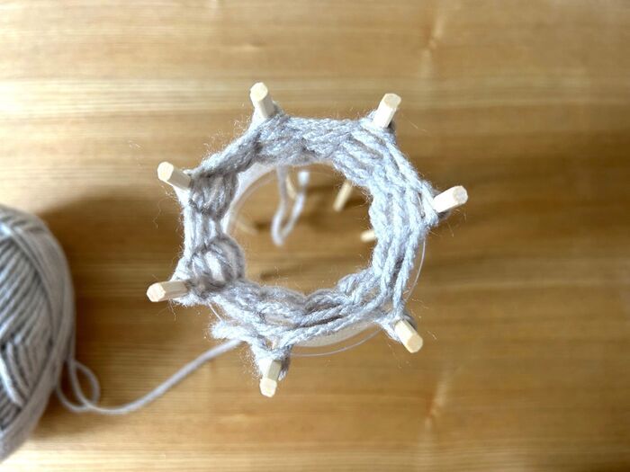 ペットボトル×割りばしで『編み機』ができました♡冬の編み物デビューにもぴったり♪