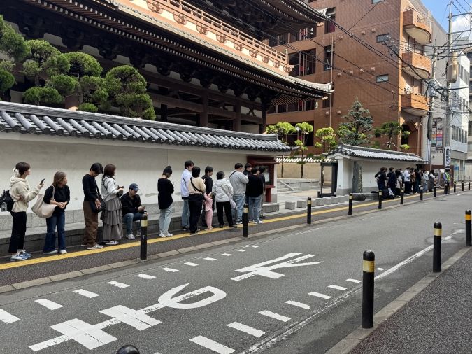 博多らーめん ShinShin 天神本店行列